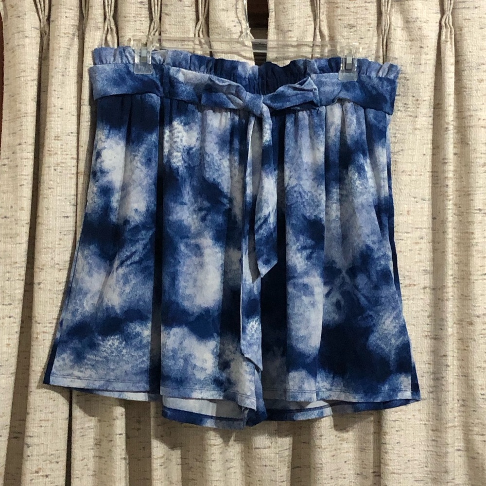 LuLaRoe Ella Tie-Dye Paper Bag Shorts - 2XL (22-24)